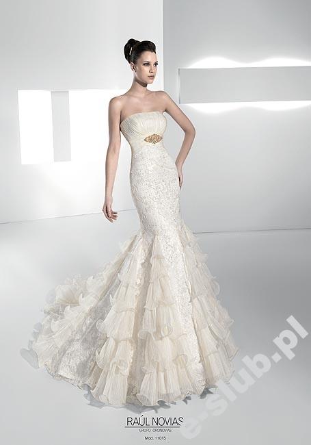 Raul Novias Model 11015