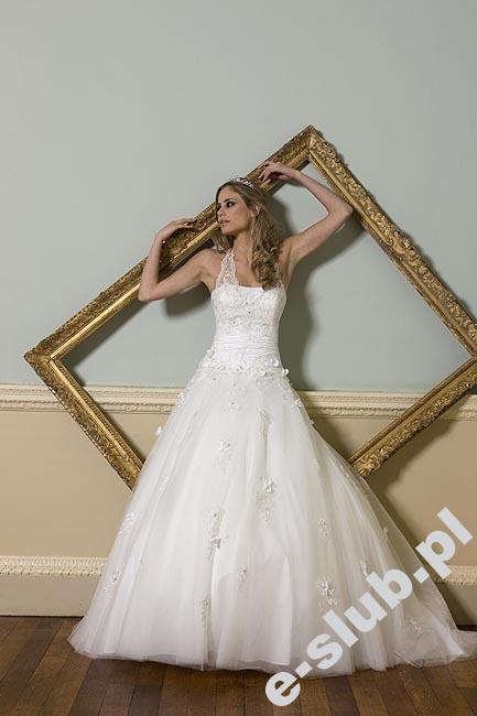 Opulence Bridal Model Buttercup