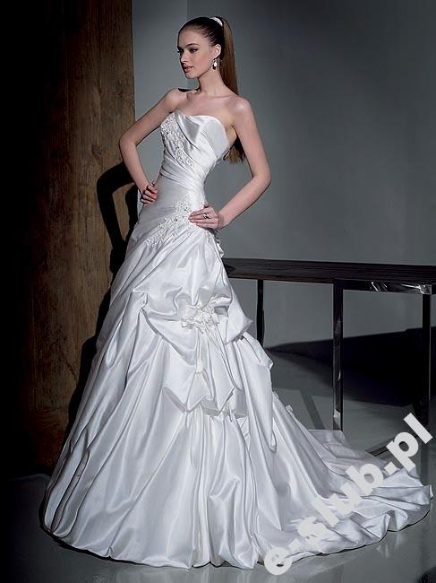 Sarah Bride Model 709